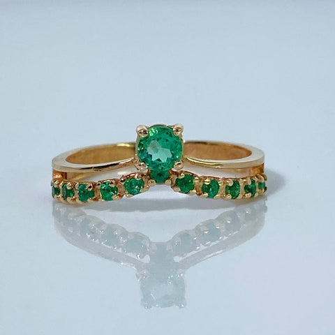 Anillo 15 Años Tiara / 30 Pts De Esmeraldas Oro amarillo 18k / Talla 7 / 2,6 Gr †