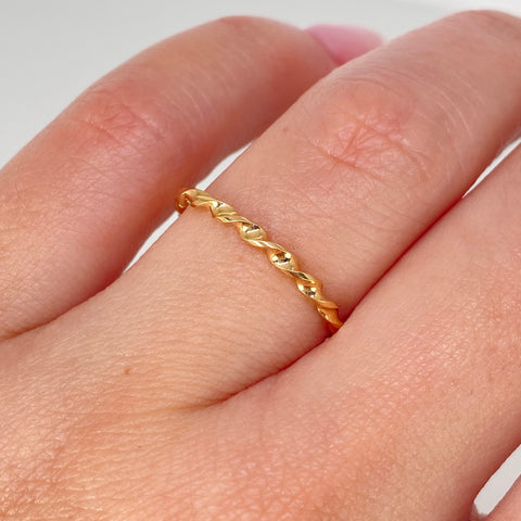 Anillo Entorchado Oro amarillo / Talla 6 1/2 / 1,04 Gr