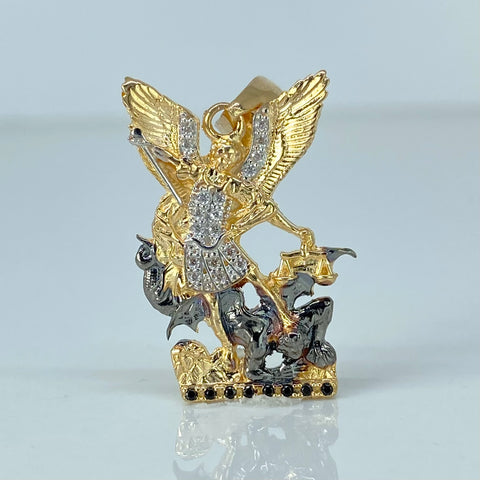 Dije San Miguel Arcangel Circones Blancos Oro amarillo y Oro blanco 4,2 Gr / 3,1 Cm †
