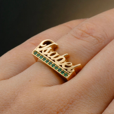 Anillo Nombre Personalizado Con Circones POR FABRICACION Oro amarillo 18k / Talla 6/10 / 5,8 Gr *