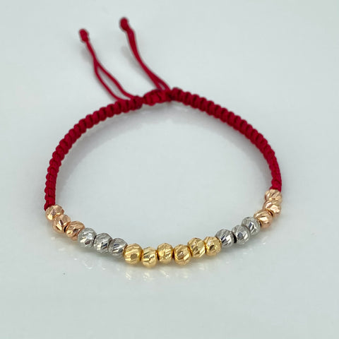 Pulsera tejida Bolas Diamantadas 18uni 4mm / Hilo Rojo Tres oros 18k 1,46 Gr *