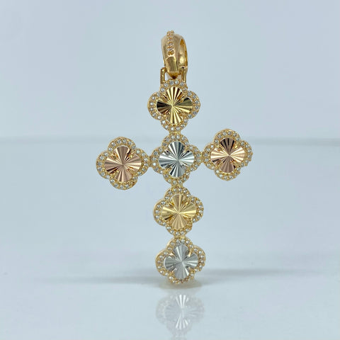 Dije Trebol Diamantados Circones Blancos Tres oros 4,68 Gr / 4,8 Cm