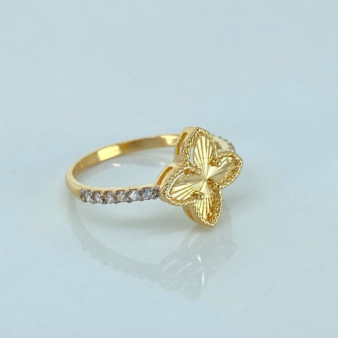 Anillo Trebol Diamanatado Circones Blancos Oro amarillo 18k / Talla 6 1/2 / 2 Gr *