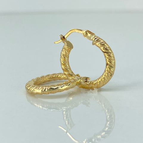 Candongas Entorchadas Punteadas Oro amarillo 18k 1,73 Gr / 2 Cm †