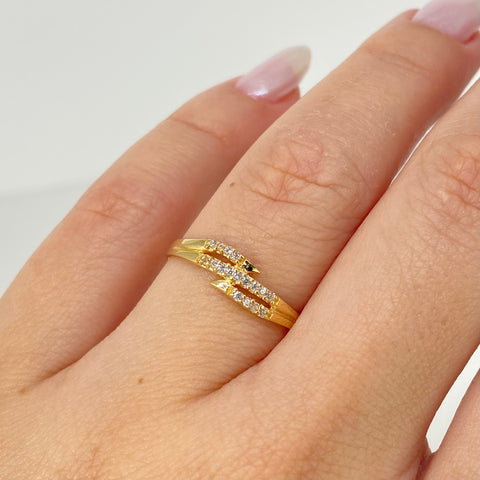 Anillo Flechas Circones Blancos Oro amarillo 18k / Talla 6 3/4 / 1,05 Gr