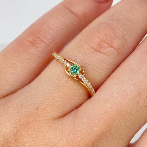 Anillo Solitario Churumbela Circones Blancos Verde Oro amarillo / Talla 6 / 1,55 Gr *