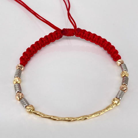 Pulsera tejida Herraje Entorchado / Cilindros BD 4mm 8uni / Hilo Rojo Tres oros 18k 1,58 Gr *