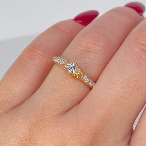 Anillo Solitario Circones Blancos Oro amarillo y Oro blanco / Talla 7 3/4 / 2,1 Gr