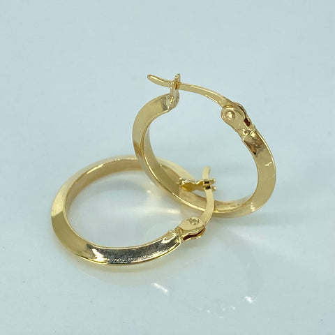 Candongas Triangulares Lisas Oro amarillo 18k 1,4 Gr / 2 Cm  *