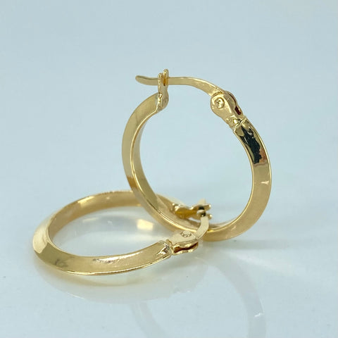 Candongas Triangulares Lisas Oro amarillo 18k 1,4 Gr / 2 Cm  *