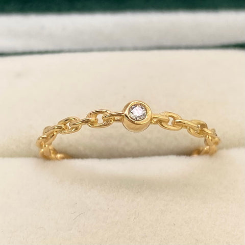 Anillo Cajón Circones Blancos Oro amarillo 18k / Talla 7 3/4 / 1,35 Gr †