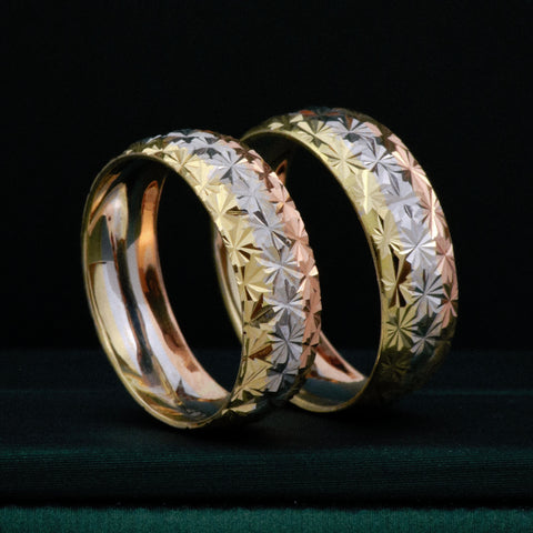 Anillo Argollas Diamantadas POR FABRICACIÓN Tres oros 18k / Talla 7 / 10 Gr *