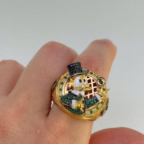 Anillo Caricatura Pato Signo $ Circones Blancos Verdes Y Negros Oro amarillo 18k / Talla 10 1/2 / 17,50 Gr *