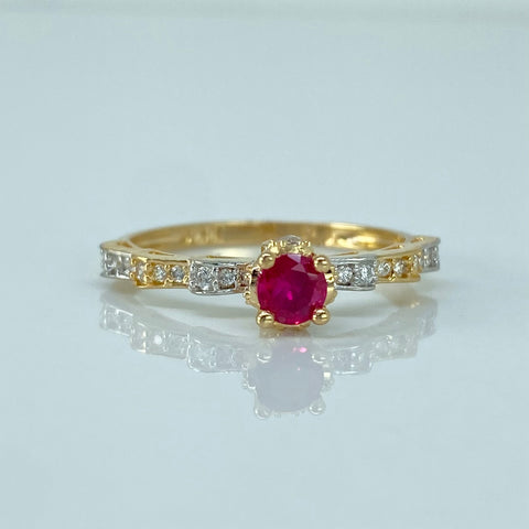 Anillo Solitario Circon Fucsia Blancos Oro amarillo y Oro blanco / Talla 7 / 2,1 Gr †