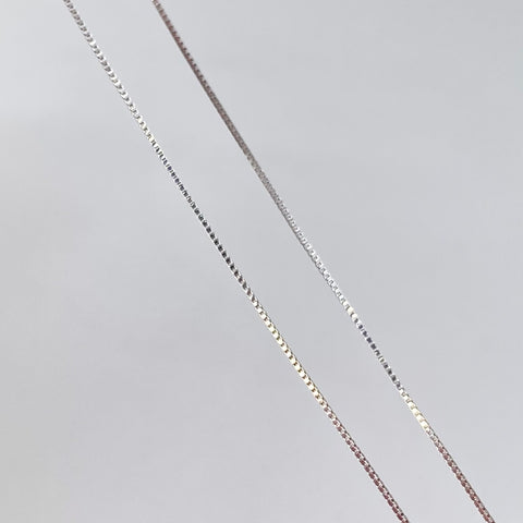 Set Cadena Veneciana + Dije Esmeraldas y Diamantes Oro blanco 1,6 Gr / 0,5 mm / 40 Cm †