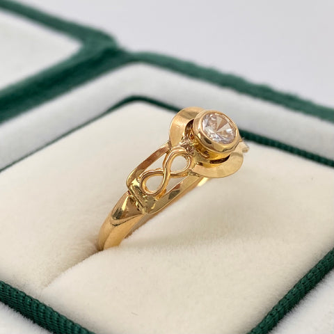 Anillo Circon Blanco Infinitos Oro amarillo 18k / Talla 9 / 1,68 Gr