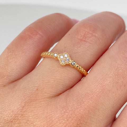 Anillo Trebol Circones Blancos Oro amarillo / Talla 7 3/4 / 1,95 Gr