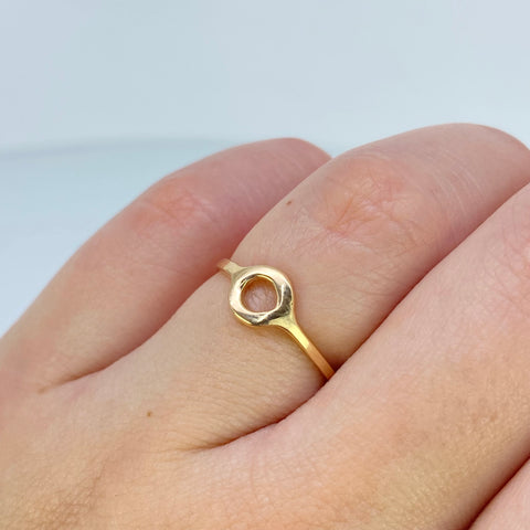 Anillo Circulo Oro amarillo 18k / Talla 5 1/2 / 1,12 Gr *