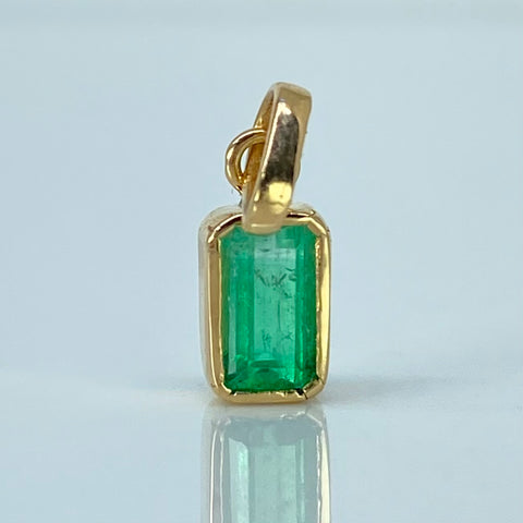 Dije Rectangular Esmeralda 66PTS Oro amarillo 0,72 Gr / 1,5 Cm *