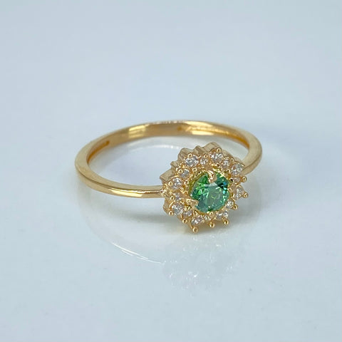 Anillo Solitario Circones Blancos Verde Oro amarillo / Talla 6 1/2 / 1 Gr