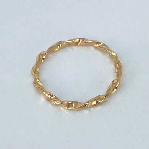 Anillo Entorchado Oro amarillo 18k / Talla 5 / 0,90 Gr