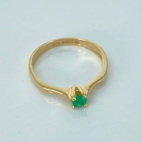 Anillo Solitario Esmeralda 0.11 CT Oro amarillo 18k / Talla 6 / 1,8 Gr *