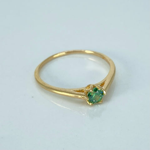 Anillo Solitario Circon Verde Oro amarillo / Talla 7 1/2 / 1,64 Gr †