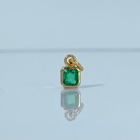 Dije Bisel Cuadrado / 40 Pts Esme Oro amarillo 18k 0,65 Gr / 1,2 Cm  *