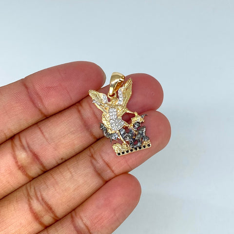 Dije San Miguel Arcangel Circones Blancos Oro amarillo y Oro blanco 4,2 Gr / 3,1 Cm †