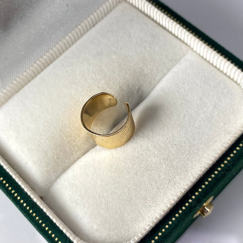 Piercing Earcuff Diamantado Oro Amarillo 18k (Joya) / 1,47 gr / 10,5 mm / (Oreja) *