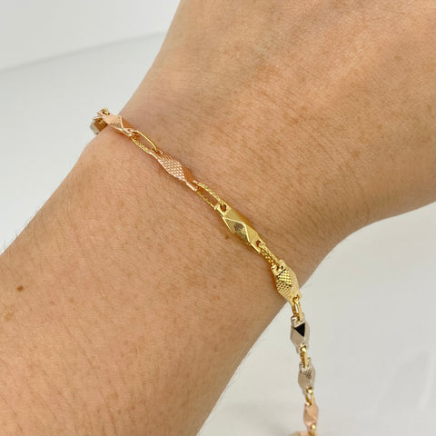 Pulso Rustico Eslabones Rombos Tres oros 18k 4,05 Gr / 4 mm / 20,5 Cm *