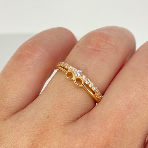 Anillo Churumbela Circones Blancos Infinito Oro amarillo 18k / Talla 6 1/2 / 2,2 Gr *