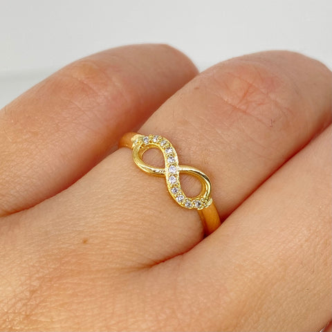 Anillo Infinito Circones Blancos Oro amarillo 18k / Talla 5 / 1 Gr