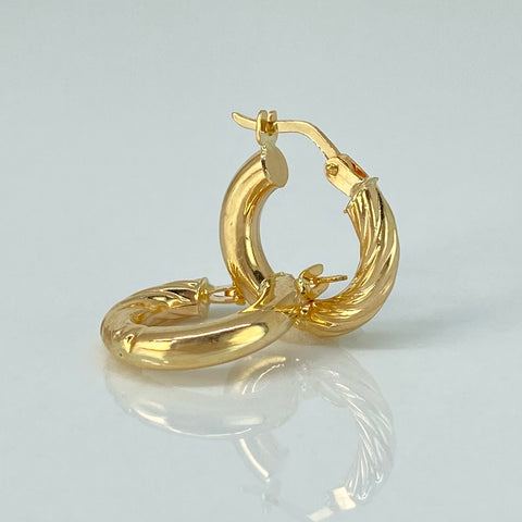 Candongas Lisa Mitad Entorchada Oro amarillo 18k 1,75 Gr / 1,6 Cm *