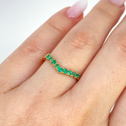 Anillo Churumbela Curva / 28 Pts De Esmeralda Oro amarillo 18k / Talla 6 3/4 / 1,67 Gr *