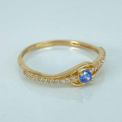 Anillo Solitario Circones Blancos Celeste Oro amarillo / Talla 7 3/4 / 1,68 Gr