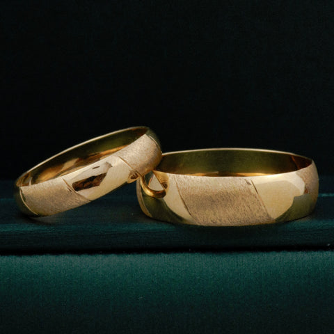 Anillo Argollas Lisas / Diamantadas POR FABRICACIÓN Oro amarillo 18k / Talla 7 / 10 Gr *
