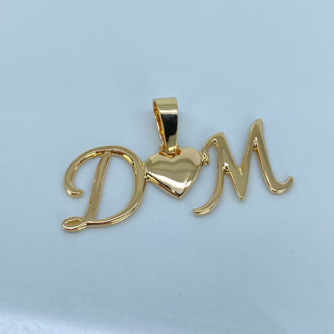 Dije Iniciales Corazón Personalizado  POR FABRICACION Oro amarillo 18k 4,62 Gr *