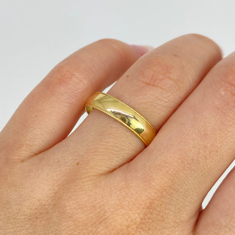 Anillo Argolla Punteado Oro amarillo 18k / Talla 8 3/4 / 2,16 Gr †