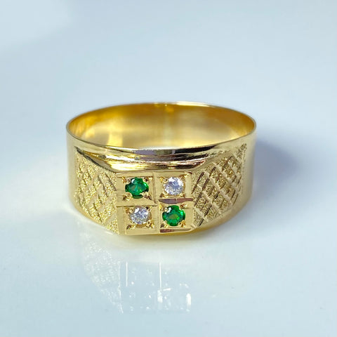Anillo Cuadro Circones Verdes Oro amarillo 18k / Talla 11 3/4 / 4,18 Gr