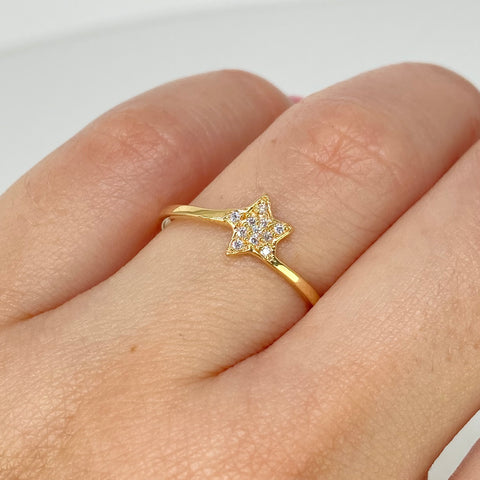 Anillo Estrella Circones Blancos Oro amarillo 18k / Talla 7 1/2 / 1,08 Gr *