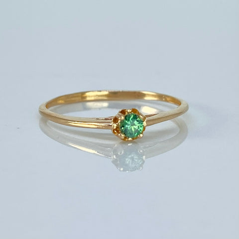Anillo Solitario Circon Verde Oro amarillo / Talla 8 1/4 / 1,3 Gr