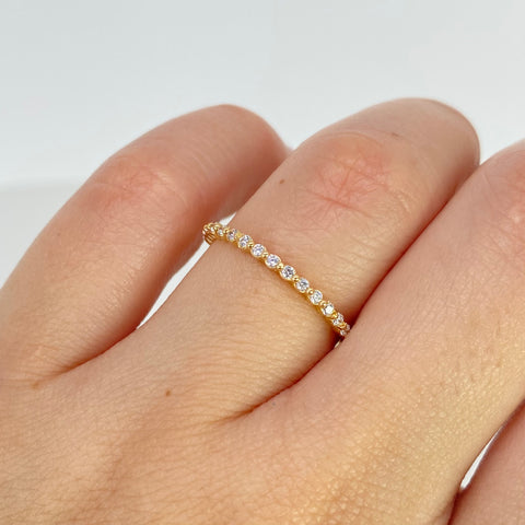 Anillo Churumbela Circones Blancos Oro amarillo 18k / Talla 6 3/4 / 1,05 Gr †