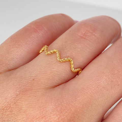 Anillo ZigZag Entorchado Oro amarillo / Talla 7 1/2 / 1,25 Gr