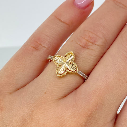 Anillo Trebol Diamanatado Circones Blancos Oro amarillo 18k / Talla 6 1/2 / 2 Gr *