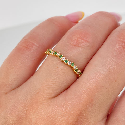 Anillo Circones Blancos Verdes Oro amarillo / Talla 6 3/4 / 1,12 Gr †