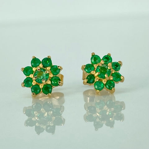 Topos Flor Esmeraldas 52pts Oro amarillo 18k 1,8 Gr *