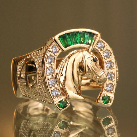 Anillo Caballo Circones Blancos Verdes POR FABRICACION Oro amarillo 18k / Talla 7/10 / 6,85 Gr *