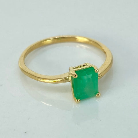 Anillo Solitario Esmeralda Cuadrada 75PTS Oro amarillo 18k / Talla 6 1/4 / 1,65 Gr †
