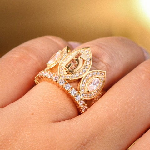 Anillo 15 Años Personalizado Con Circones POR FABRICACION Oro amarillo 18k / Talla 6/10 / 9 Gr *